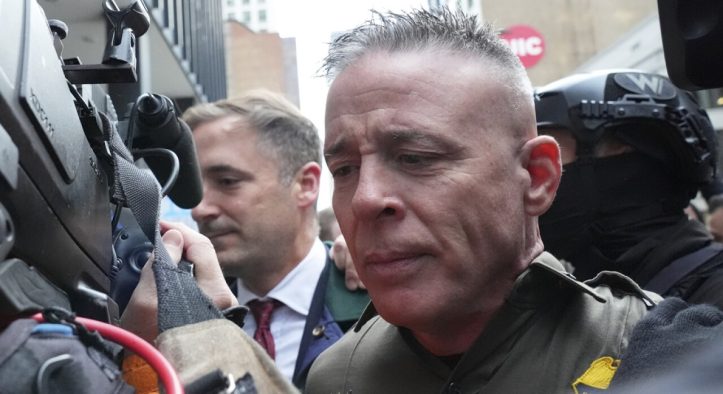 Gregory Bovino Under Fire! Border Patrol Chief Behind Trump’s Immigration Crackdown in Chicago Forced to Report Daily to Federal Judge!